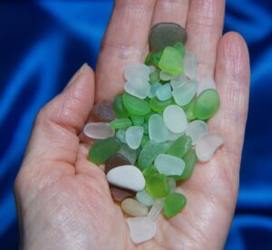 Beach sea glass from Pxhere.com | Beachcombing | Marinalife
